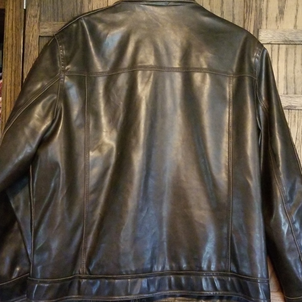 Leather jacket - Picture 2 of 4